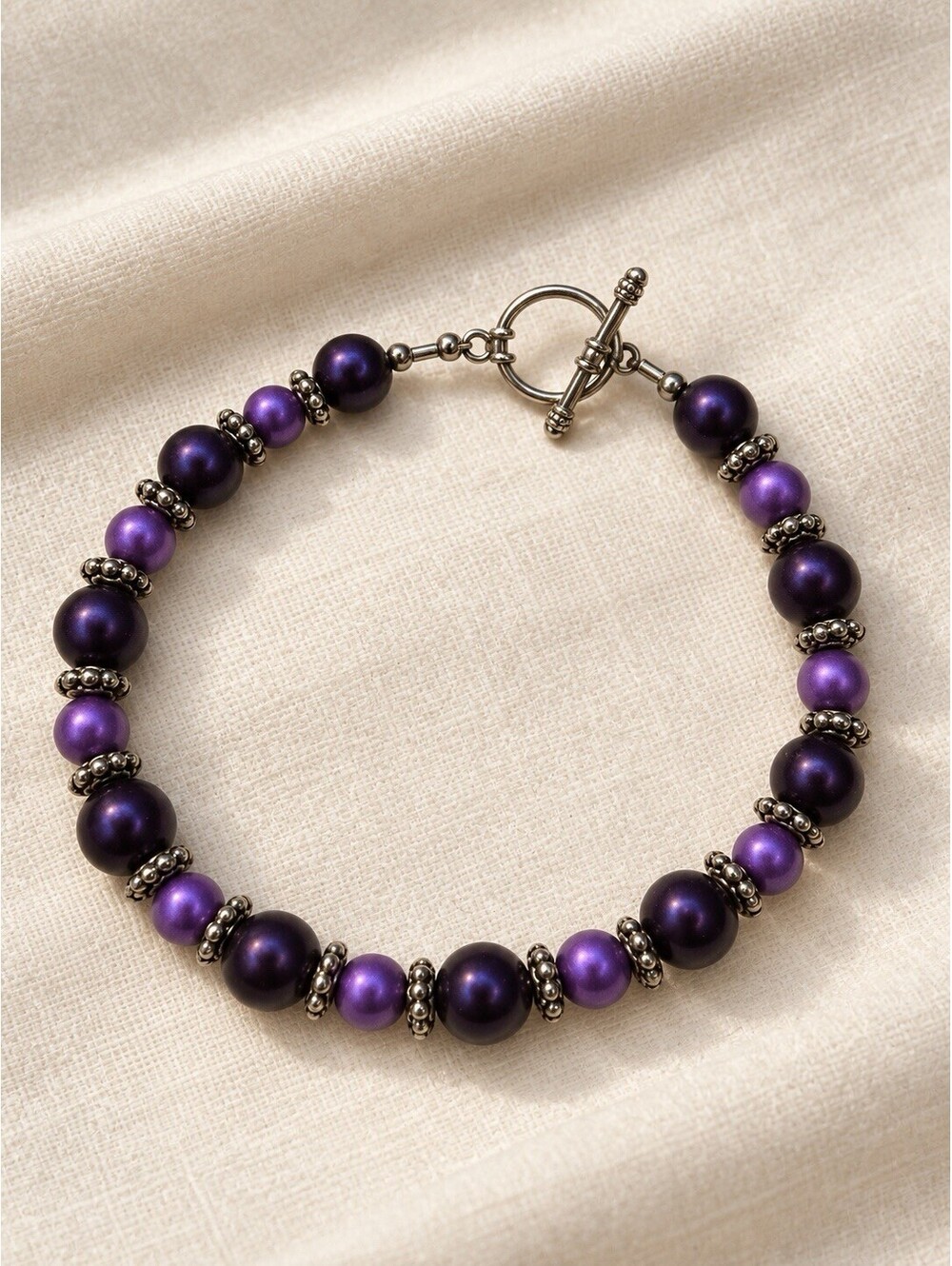 💜 Purple Beaded Bracelet with Silver Tone Toggle Clasp